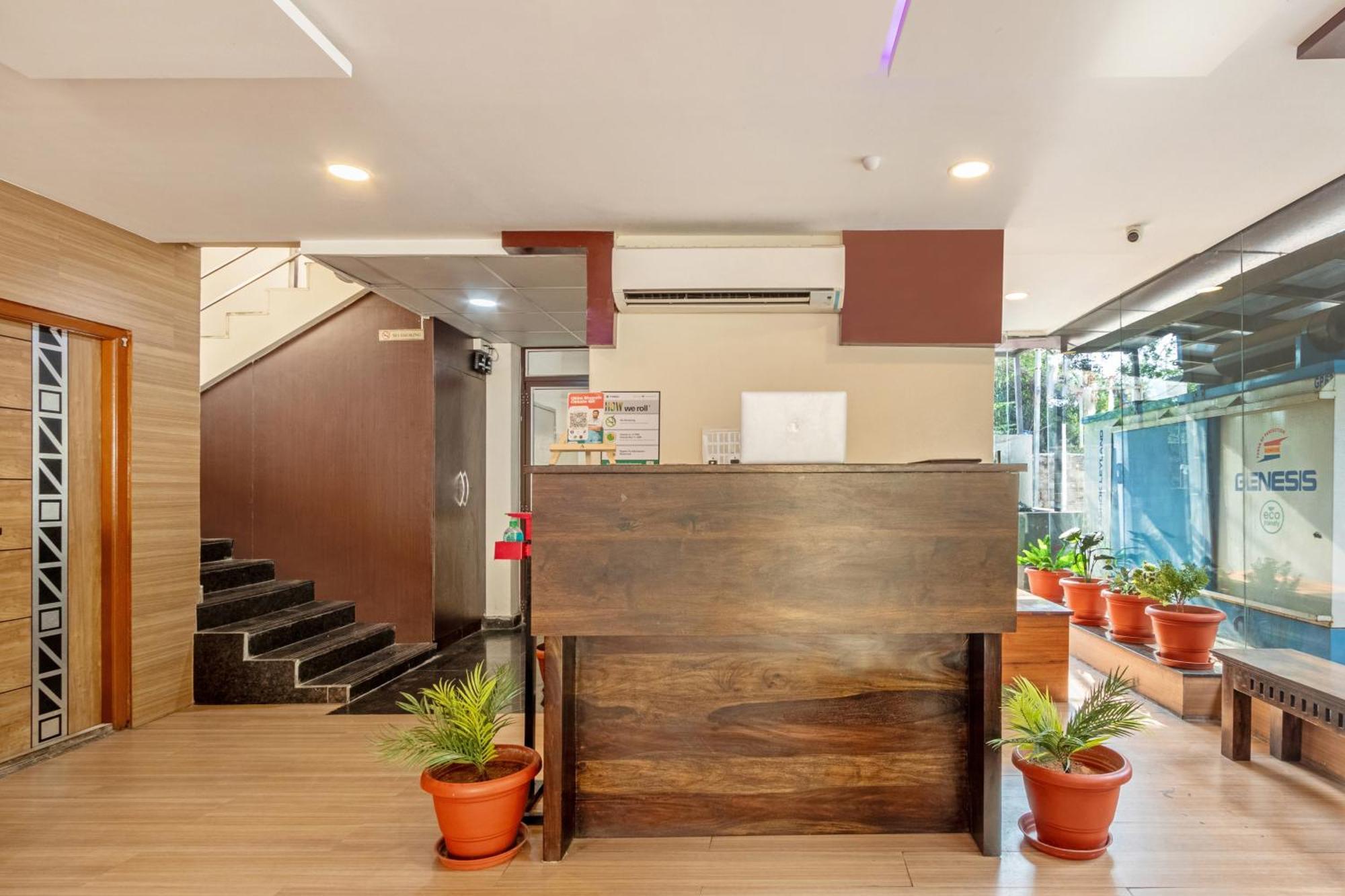 Treebo Purple Square Hotel Hyderabad Exterior foto