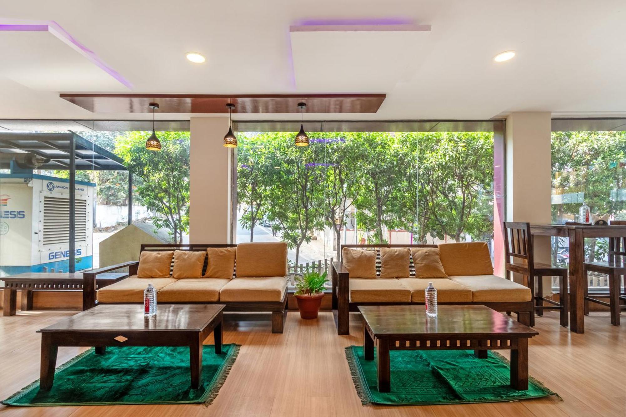 Treebo Purple Square Hotel Hyderabad Exterior foto